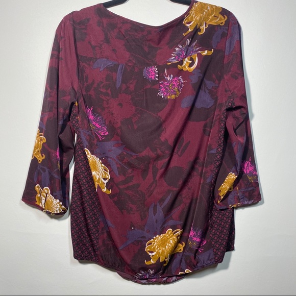 Summer blouse - Picture 2 of 3